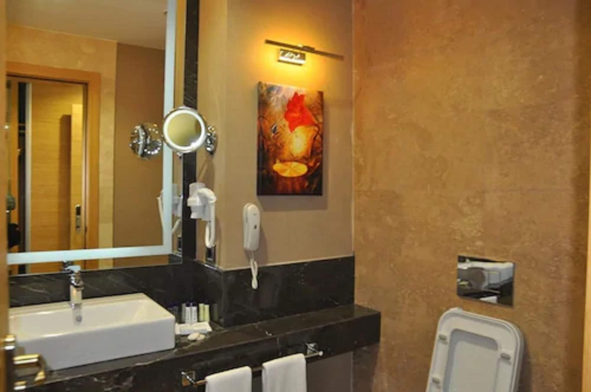 Margi Hotel Edirne Ngoại thất bức ảnh Bathroom